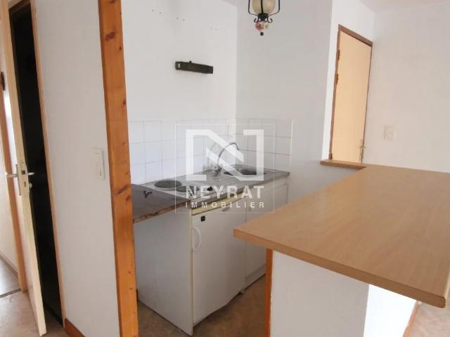 APPARTEMENT T1 A LOUER LOUHANS 29.32 m2 350 € charges comprises par mois: Immobilier LOUHANS | Neyrat Immobilier