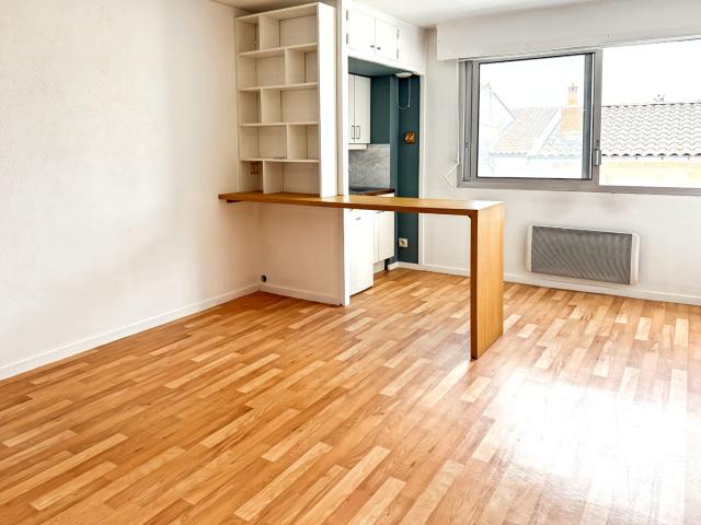 Appartement T1 à vendre à Bordeaux CHU Barrière de Pessac