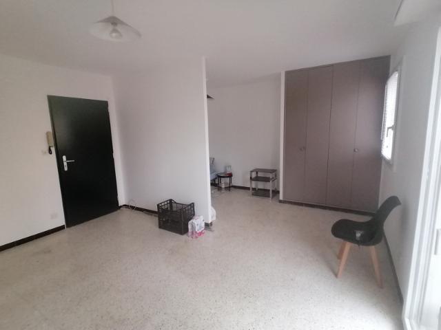 APPARTEMENT T1 AVEC BALCON