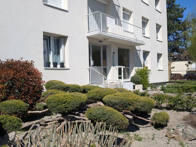 Appartement T1 avec balcon à louer dans résidence sécurisée avec espaces verts