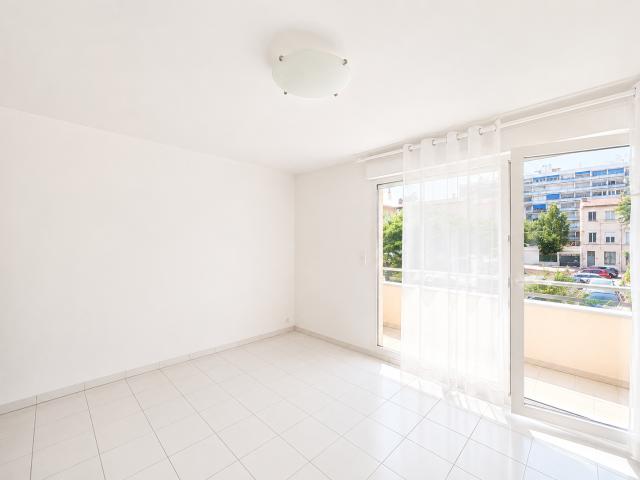 APPARTEMENT T1 BALCON