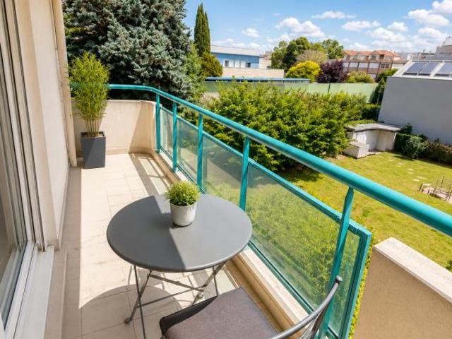 APPARTEMENT T1 BALCON CHARPENNES / REPUBLIQUE