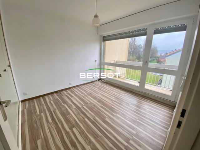 Appartement T1 bis avec cave et parking à VESOUL