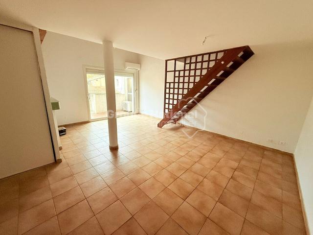 APPARTEMENT T1 BIS AVEC GARAGE SORGUES