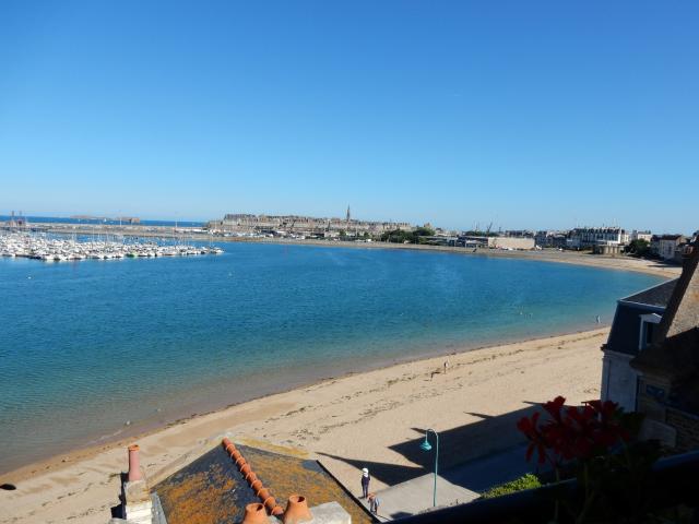 APPARTEMENT T1 BIS VUE MER A ST SERVAN
