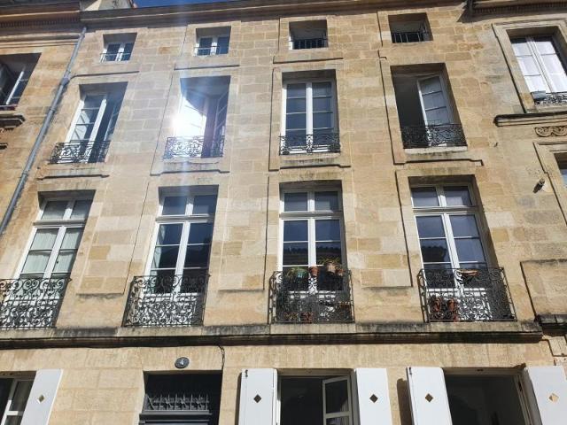 Appartement T1 Bordeaux Centre proche Peyberland
