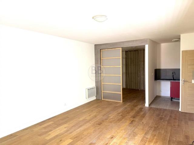Appartement T1 carrefour Oxford République