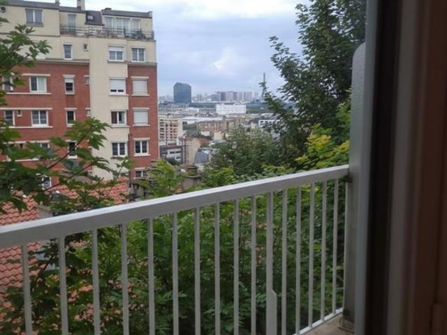 Appartement T1 de 35 m² avec balcon et cave à Issy les Moulineau