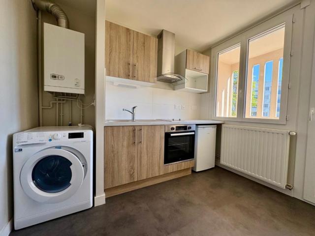APPARTEMENT T1 E/SOL A LOUER A ROANNE HOPITAL