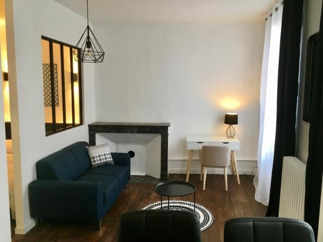 APPARTEMENT T1 MEUBLE GRAND RUE