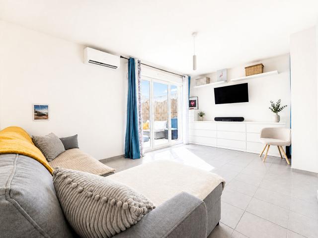 Appartement T1 meublé Terrasse Piscine n Parking privatif