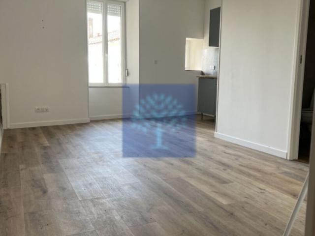 Appartement T1 près de PONS à louer