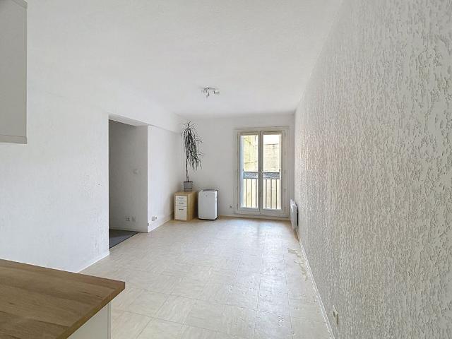 Appartement T1 près de SALON DE PROVENCE à louer
