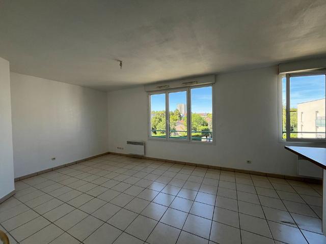 Appartement T1 SAINT GENIS LAVAL à louer