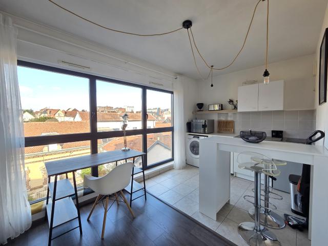 Appartement T1/Studio meublé avec parking TROYES secteur GARE