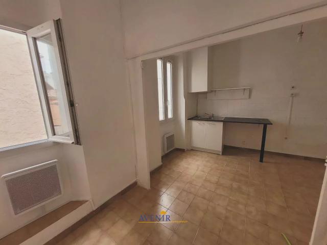 APPARTEMENT T2/3 34m2 CENTRE VILLE AUBAGNE