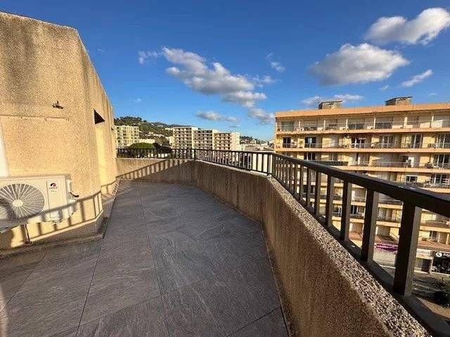 APPARTEMENT T2/3 LUPINO ASCENSEUR