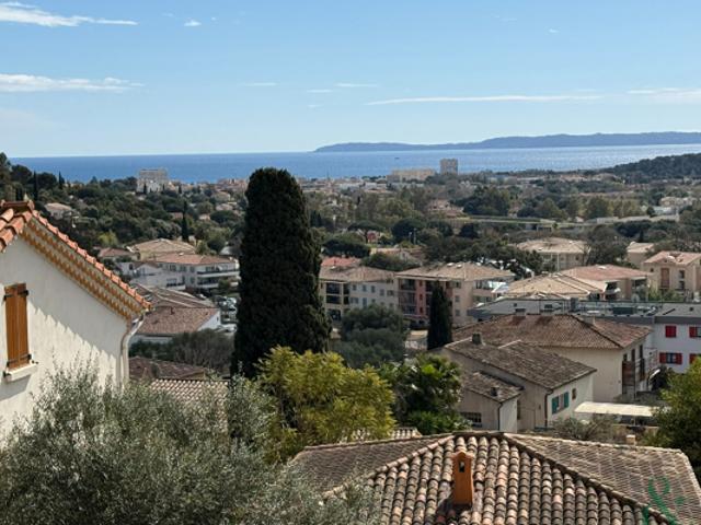 Appartement T2/3 vue mer proche commerces