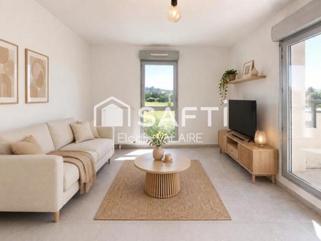 Appartement T2 41m² dernier étage avec balcon garage et place privative en extérieur vue dégagée