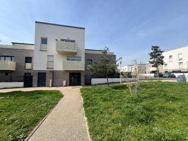 Appartement T2 42.5m2 à louer à Bruyères le châtel