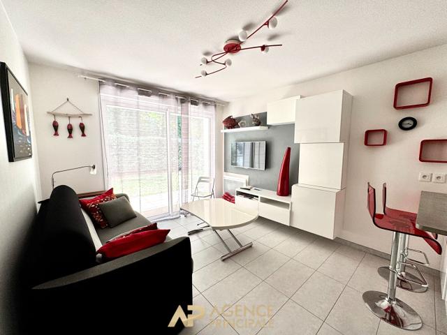 Appartement T2 42m2 Jardin Parking La Rochelle Médiathèque Ville en bois
