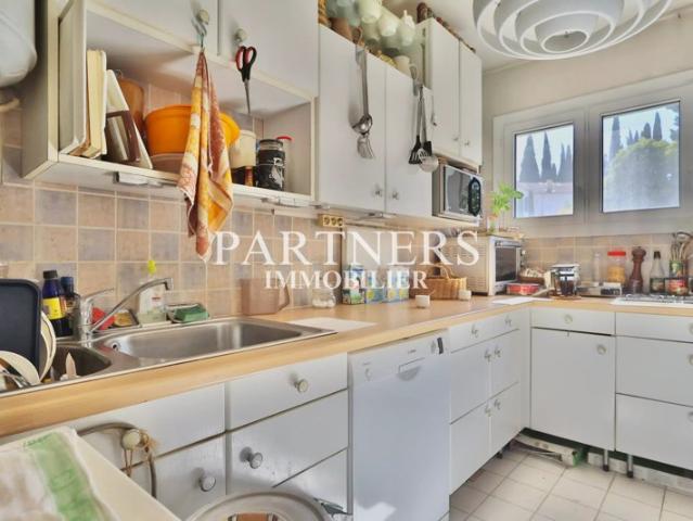 APPARTEMENT T2 44 M² RÉSIDENCE LA TOUR D'AYGOSI AIX EN PROVE