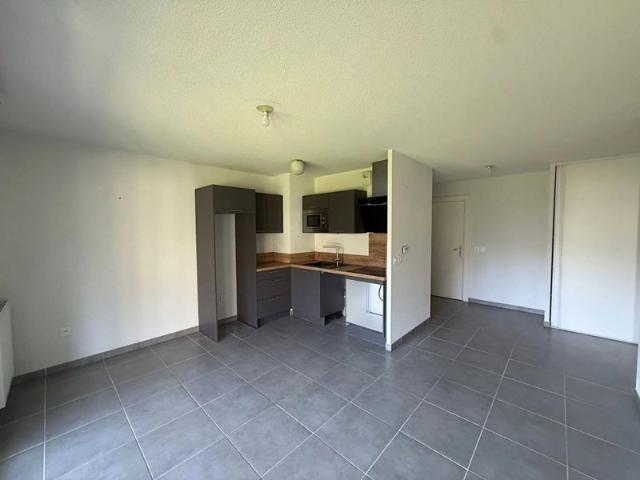 Appartement T2 45m² SAINT EXUPERY