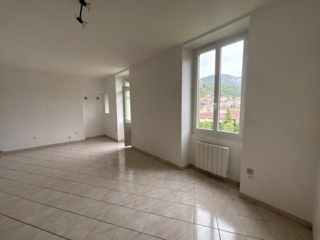 APPARTEMENT T2
