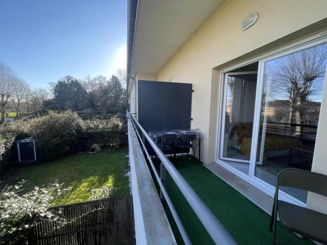 APPARTEMENT T2 1ER ET DERNIER ETAGE + PARKING COUVERT