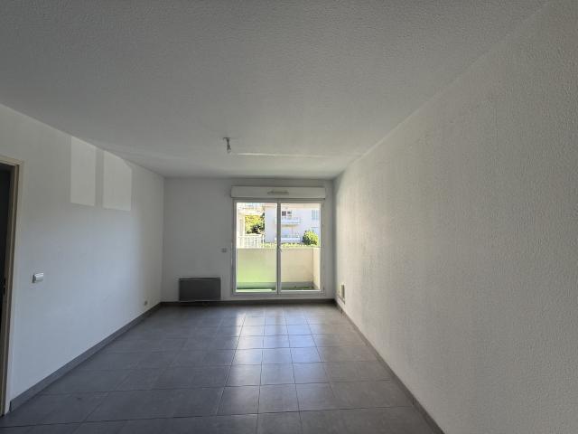 Appartement T2 1er étage, face à l’hippodrome de Pau
