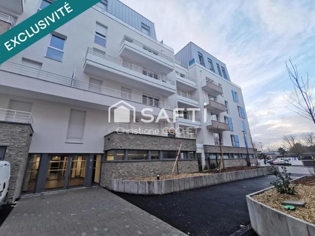 Appartement T2, 28m2 carrez vue sur l'étang et une place de parking en sous sol