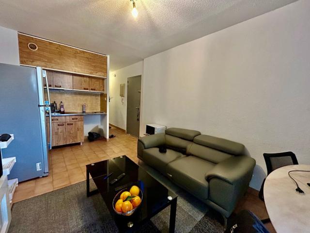 APPARTEMENT T2 35 m2 avec terrasse, parking et cave Fréjus