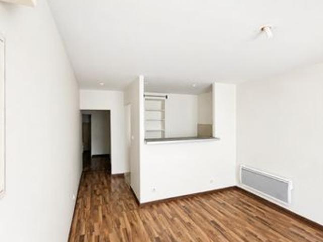 Appartement T2 traversant de 43,81 m2 Nîmes Ecusson / Centre historique