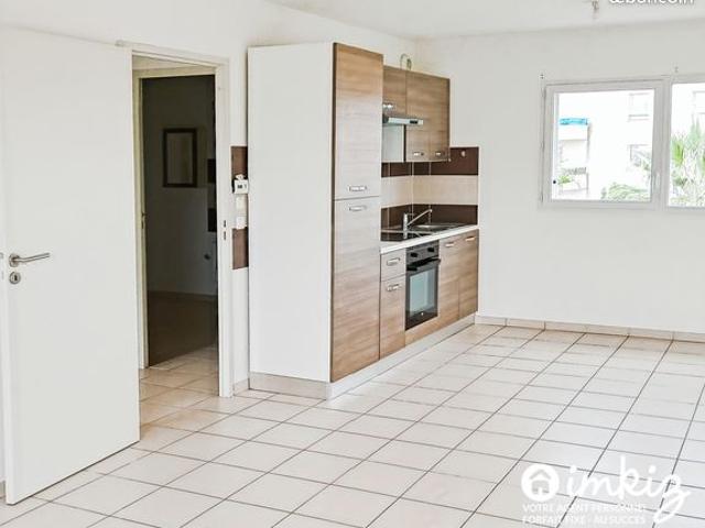 Appartement T2 Vertefeuille Terrasse et parking