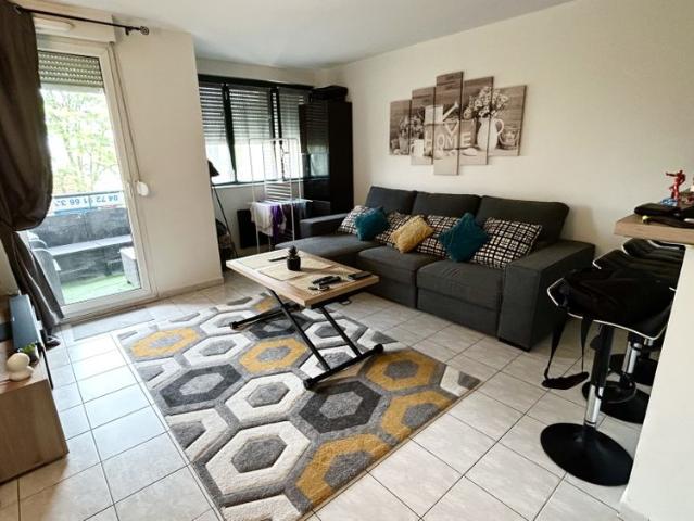 APPARTEMENT T2 VILLEURBANNE NON MEUBLE 43.68 m² / GARAGE Villeurbanne 69100 Le bien en vidéo