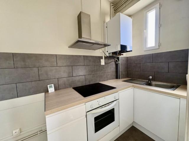 APPARTEMENT T2 A LOUER A MABLY BOURG