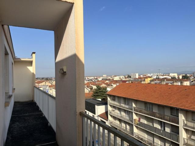 APPARTEMENT T2 A LOUER A ROANNE MULSANT