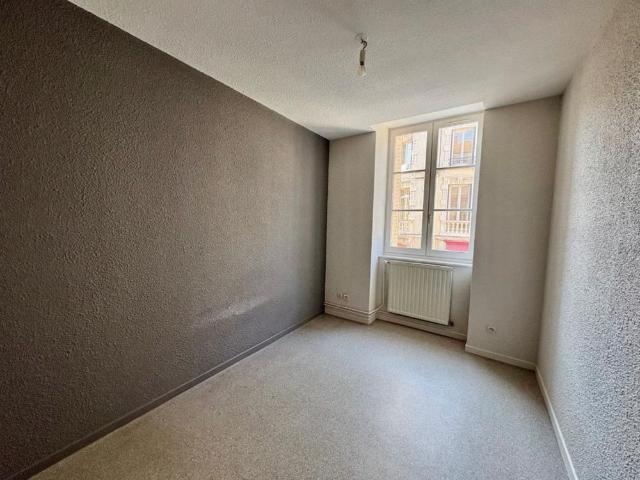 APPARTEMENT T2 A LOUER A ROANNE CENTRE VILLE