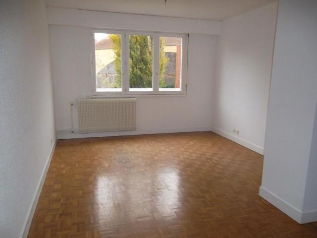 APPARTEMENT T2 A LOUER A ROANNE CENTRE VILLE