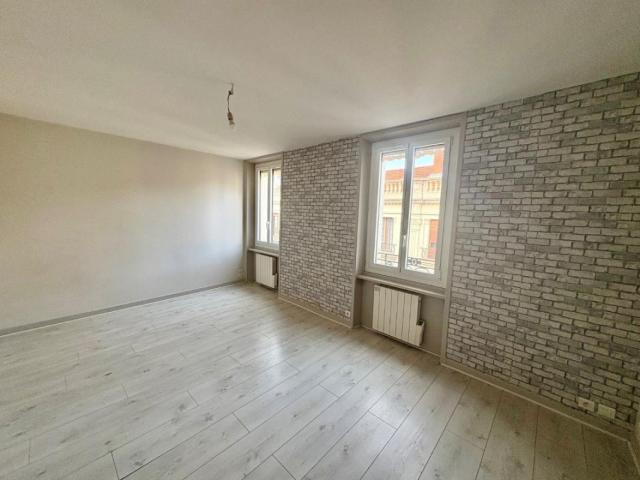 APPARTEMENT T2 A LOUER A ROANNE CENTRE VILLE