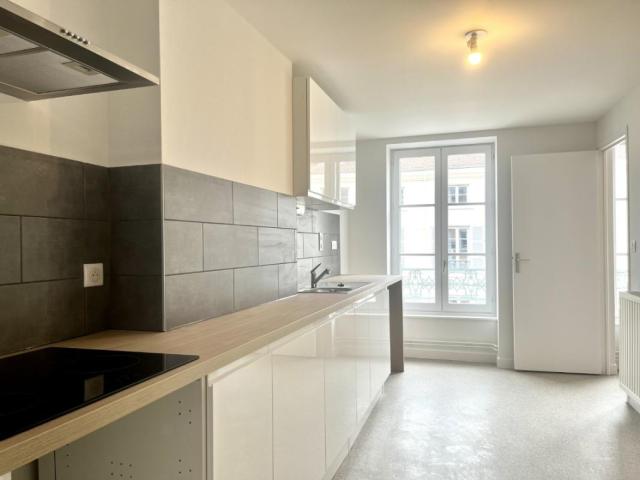 APPARTEMENT T2 A LOUER A ROANNE CENTRE VILLE