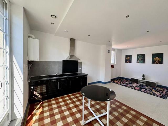 APPARTEMENT T2 A LOUER A ROANNE GARE