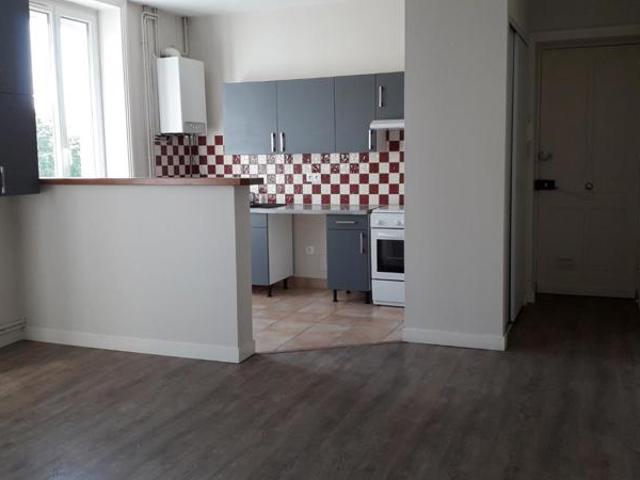 APPARTEMENT T2 A LOUER A ROANNE GARE