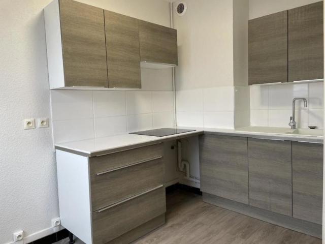 APPARTEMENT T2 A LOUER A ROANNE GARE