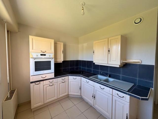 APPARTEMENT T2 A LOUER A ROANNE PARC DES SPORTS
