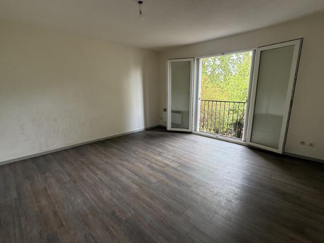 APPARTEMENT T2 A LOUER CAZILHAC