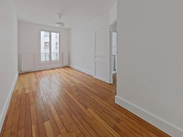 APPARTEMENT T2 A LOUER PARIS 15EME ARRONDISSEMENT 47.13 m 1 702 €