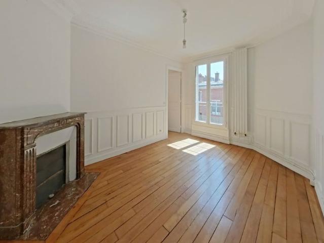 APPARTEMENT T2 A LOUER PARIS 15EME ARRONDISSEMENT 42.39 m 1 388 €