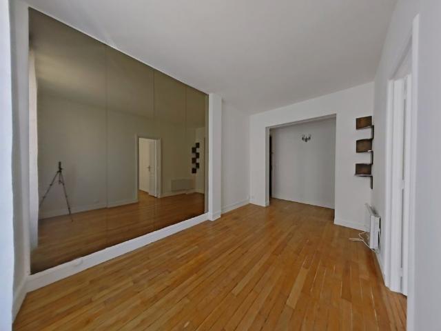 APPARTEMENT T2 A LOUER ST MANDE 28.95 m 1 150 €