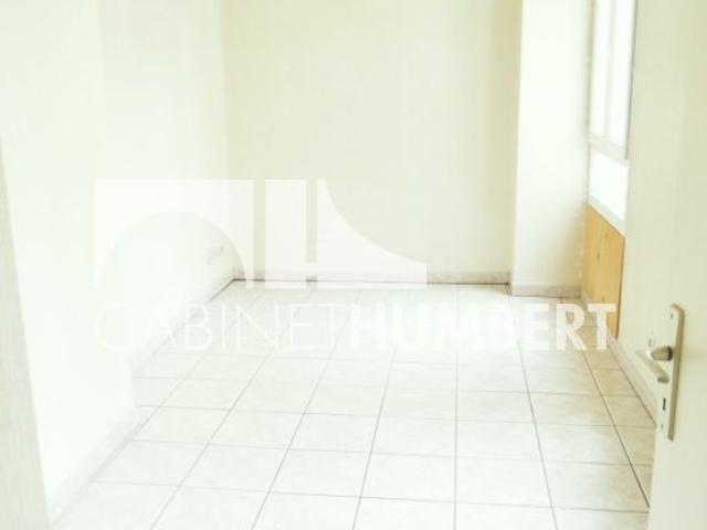 APPARTEMENT T2 A LOUER ST ETIENNE PREFECTURE